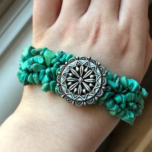Stretchy Turquoise & Sterling Silver Bracelet